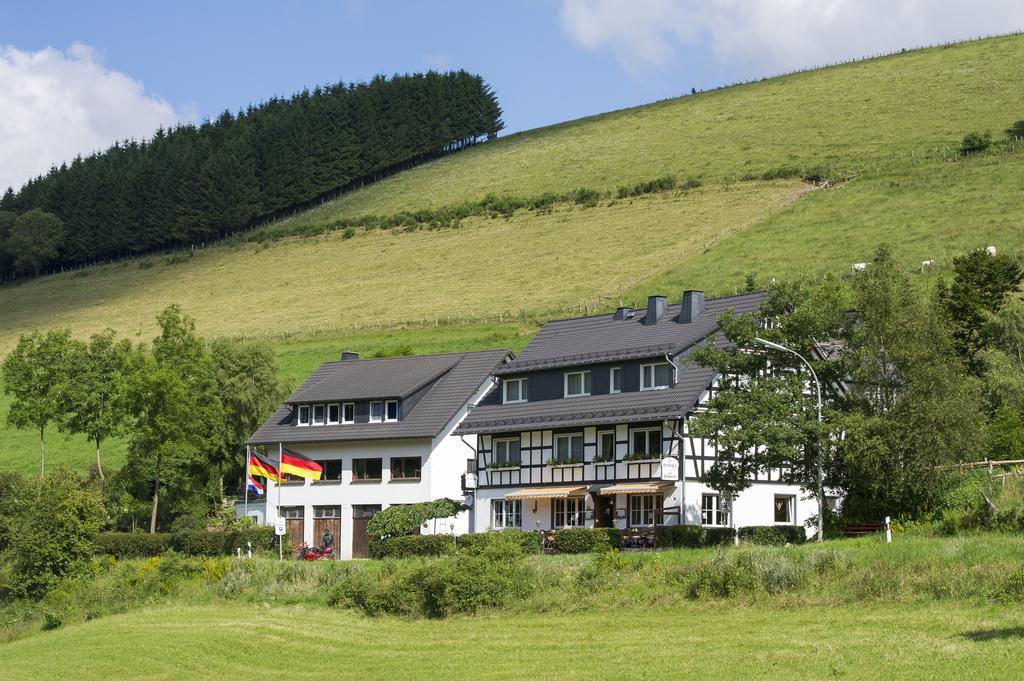 施马伦贝格 Landhaus Zum Sorpetal酒店 外观 照片